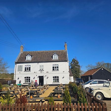 The Swan Inn Hilborough Eksteriør bilde